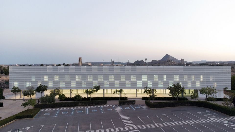 San Vicente del Raspeig市政体育馆,西班牙 / Manuel Costoya Estudio De Arquitectura + Naos 04 Arquitectos