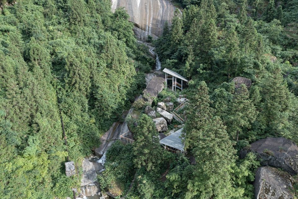 白水洞村石瀑间的线性钢亭组群,湖南邵阳 / 湖南大学建筑与规划学院有田设计