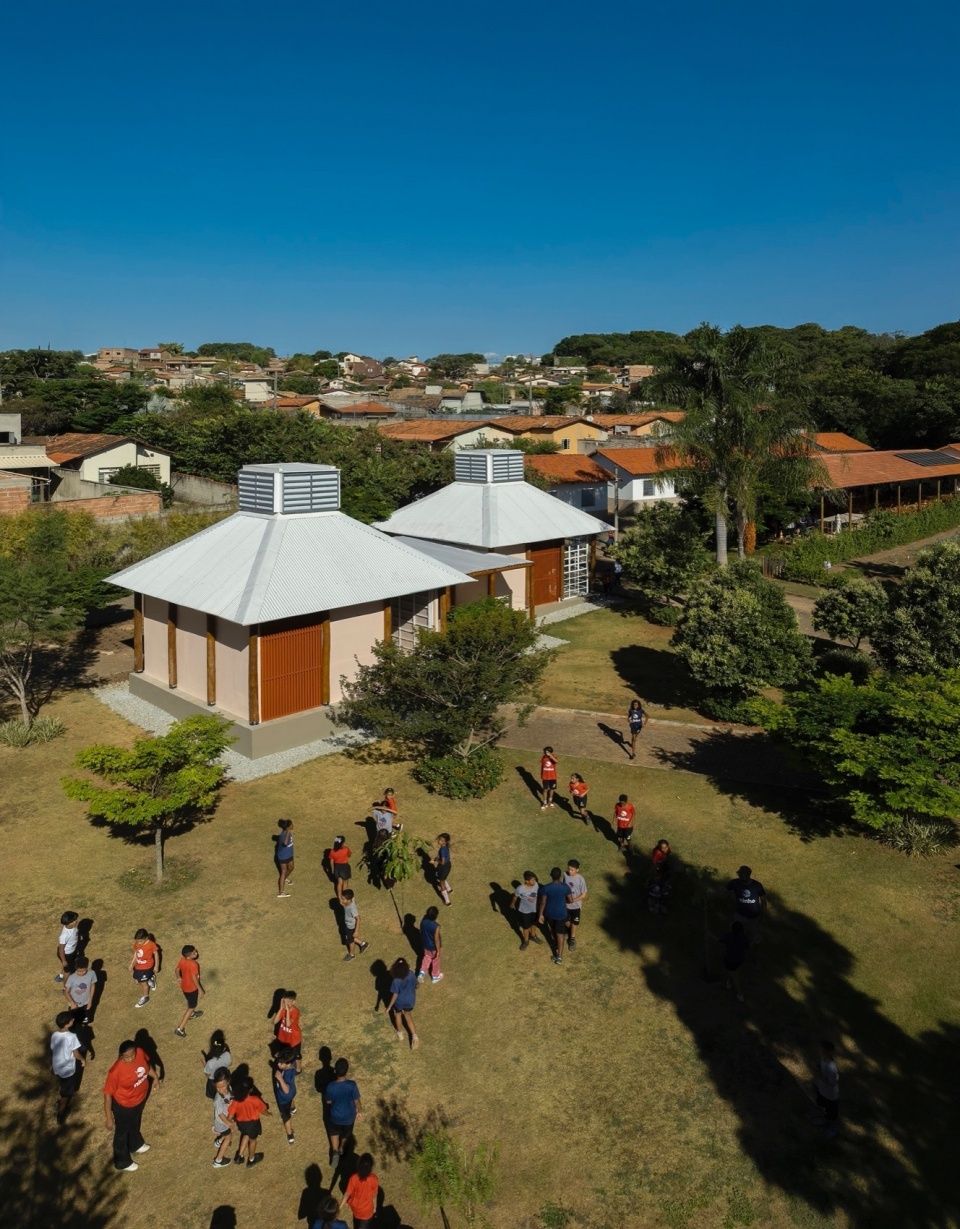Vila Ninho学校 & João de Barro凉亭，巴西 / BIRI + MACh arquitetos