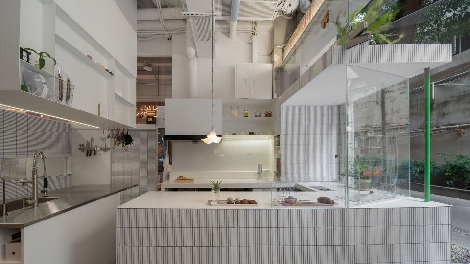 swing by面包店,广州 / 氹边建筑工作室