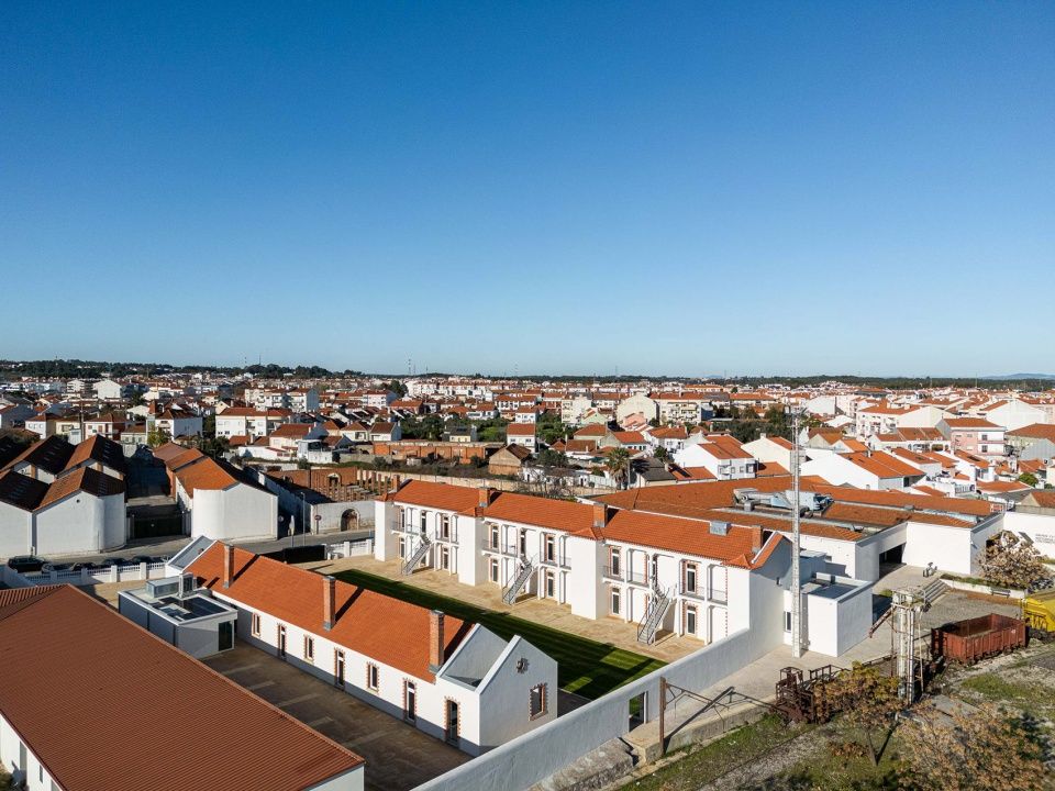 Boneco社区改造,葡萄牙 / André David Arquitecto