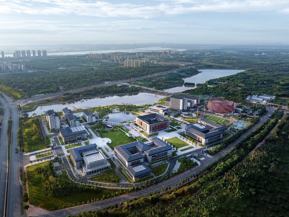 中共南昌市委党校迁建项目 / 华南理工大学建筑设计研究院有限公司