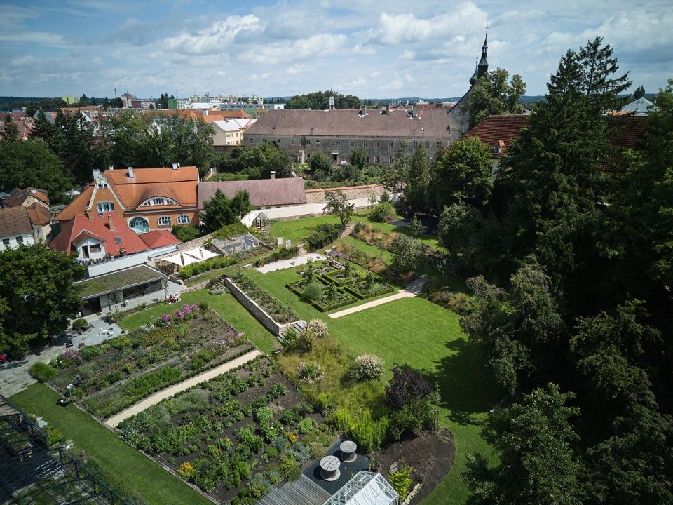 Kraffer花园修复项目,捷克 / matěj šebek architekti + Ateliér Za Mák