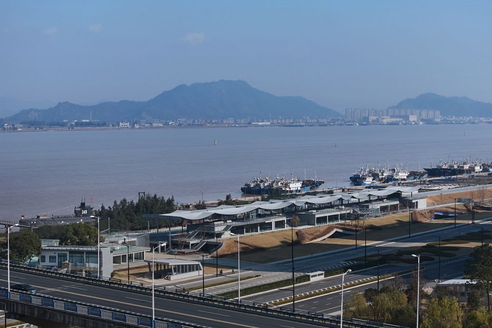 渔家灯火:由堤而生的江畔风景场,台州 / 同济原作工作室