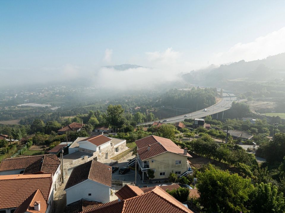 Mesão Frio住宅,葡萄牙 / Daniel Félix Arquitectos