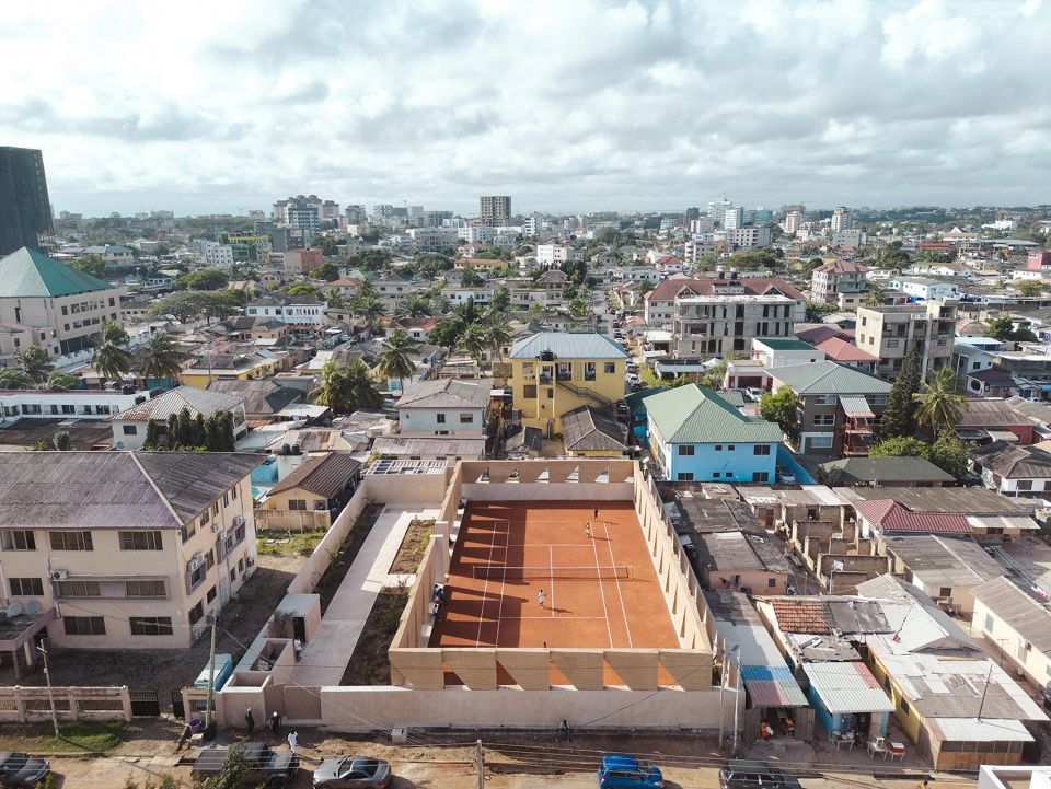 Backyard社区俱乐部,加纳 / DeRoche Projects