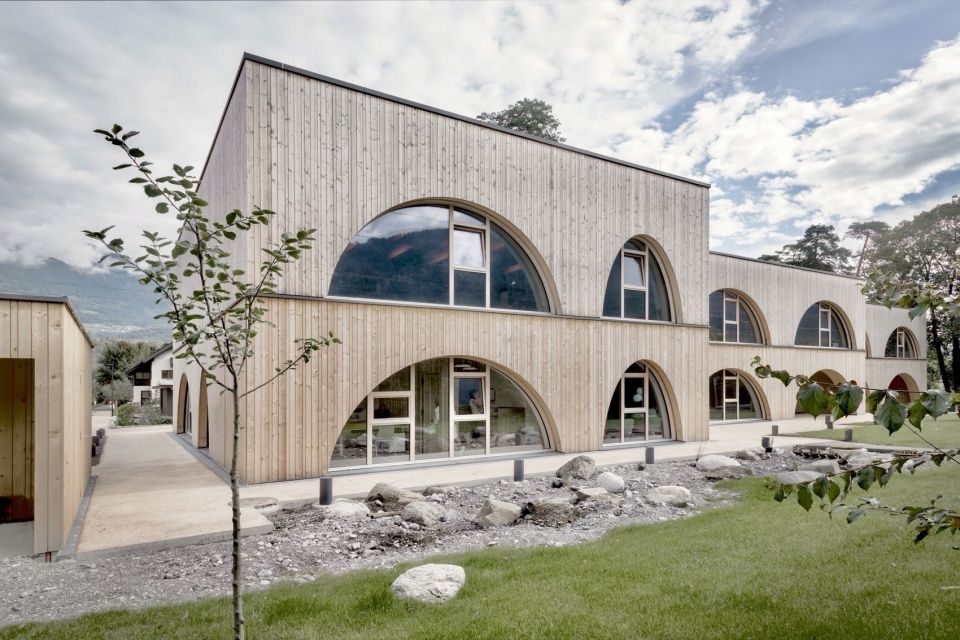 Allesamt综合家庭中心,奥地利 / Christian Schmoelz Architekt