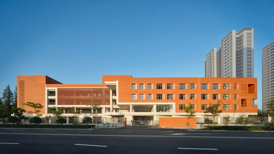 上海徐汇区华之门地块规划中学新建工程,上海 / 同济原作工作室