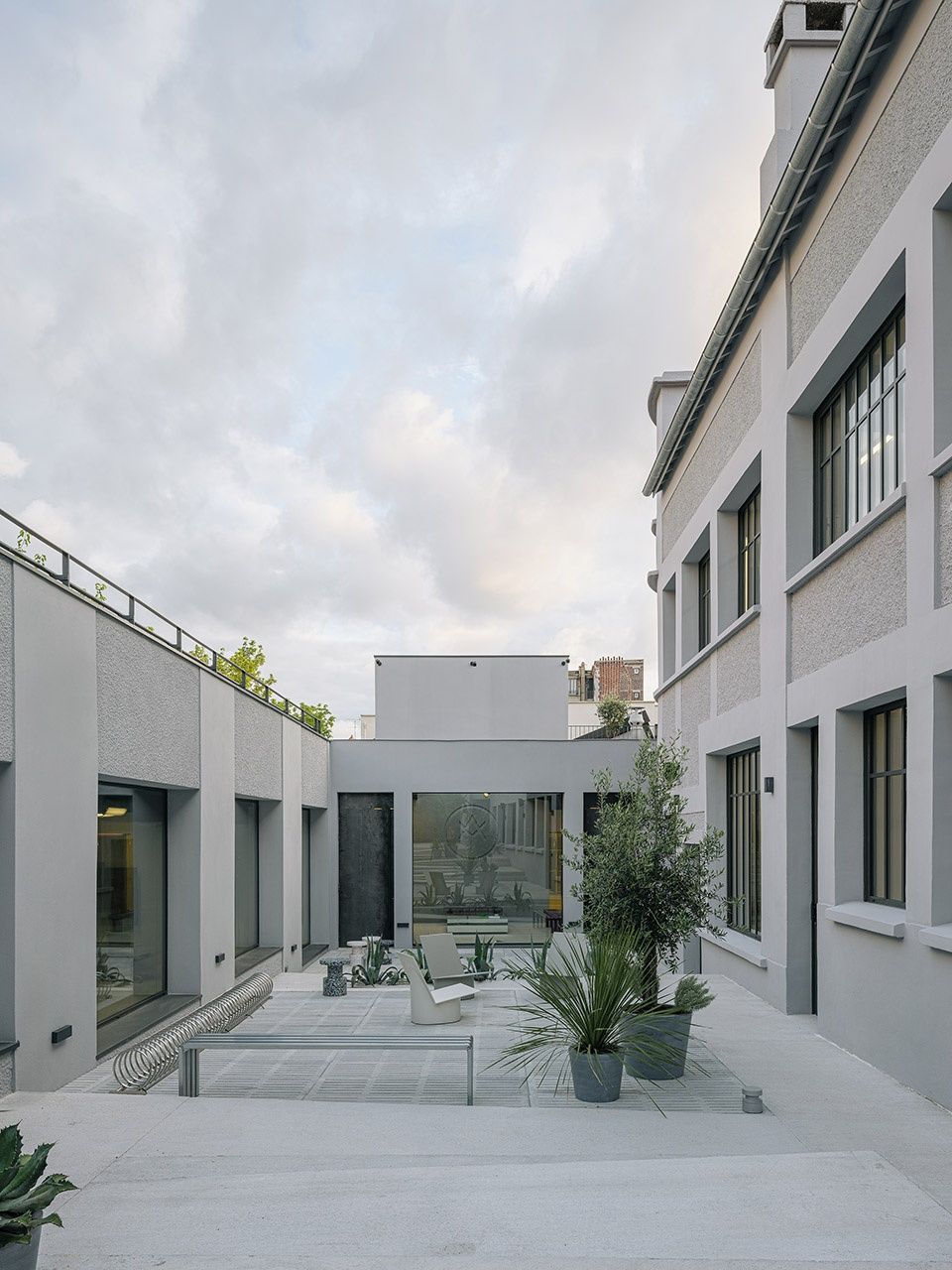 YARD总部,法国 / Exbrayat Enrico Architectes