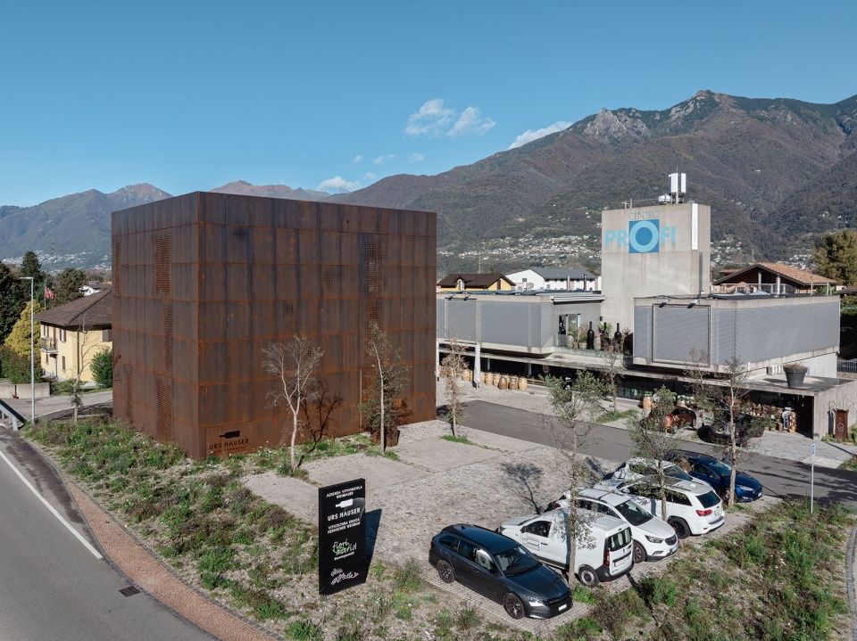 URS HAUSER新酒庄,瑞士 / Wespi de Meuron Romeo architects