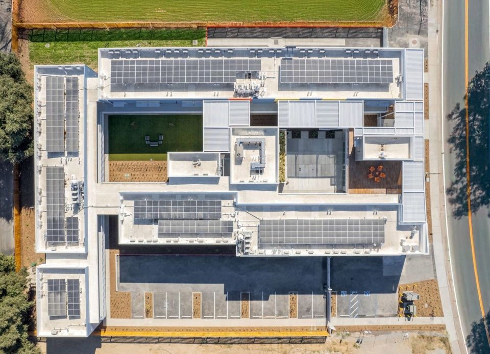 Northview保障性公寓,美国 / Brooks + Scarpa