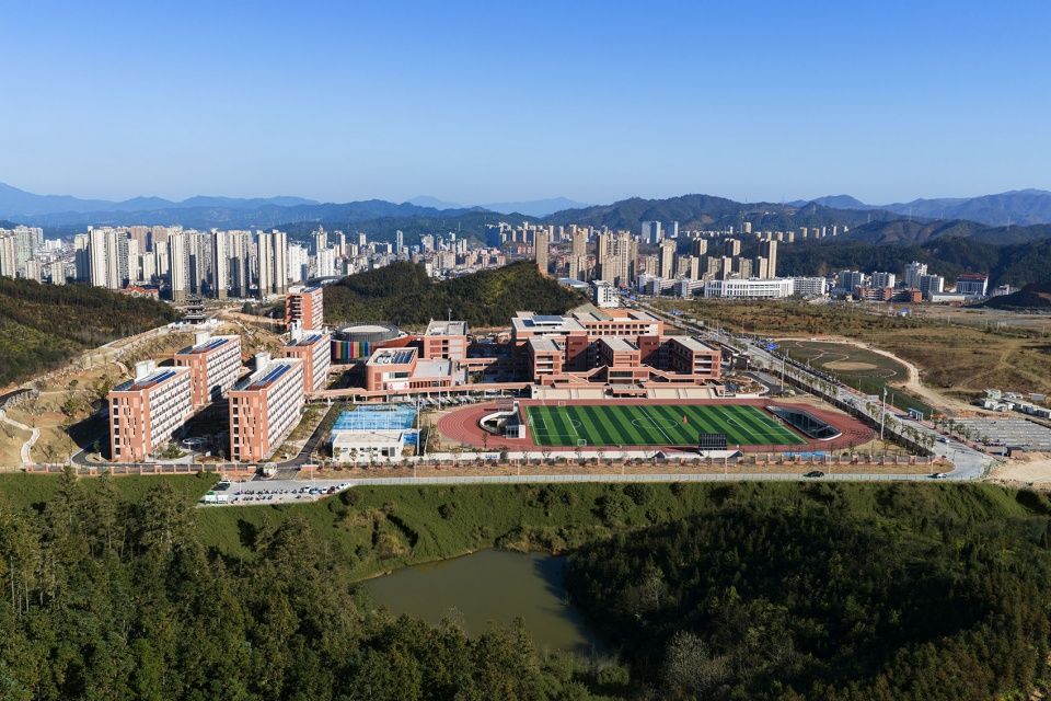 邵武一中新校区，福建南平 / 同济大学建筑设计研究院（集团）有限公司