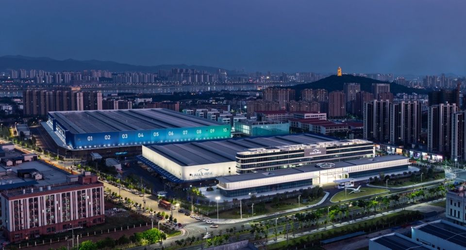 EAGLERISE Super Factory and Global Headquarters, Jiangxi Ji 'an/Xu Yunchao Architecture Studio (Shenzhen General Hospital)