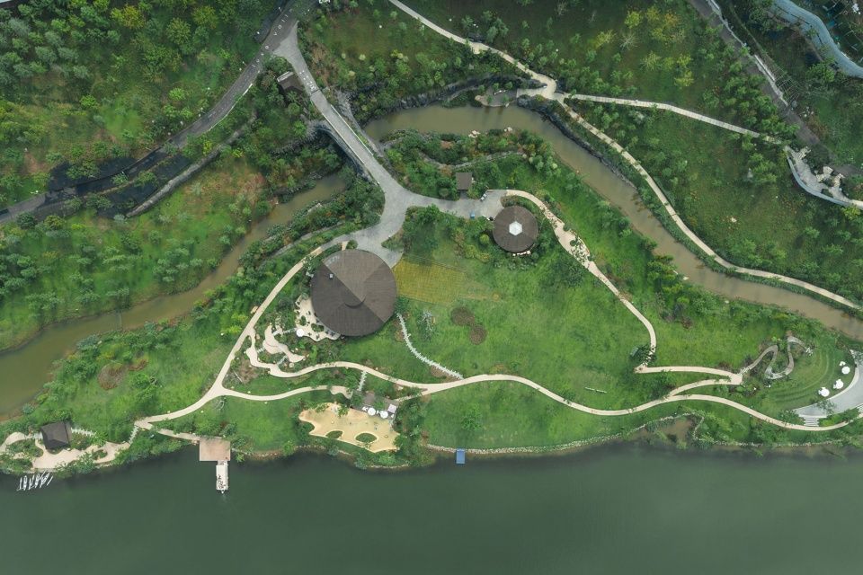 Chongqing Luxi Lake. BG Beast Garden Coffee Interior Design/Exterior WHY WOULD Design Office