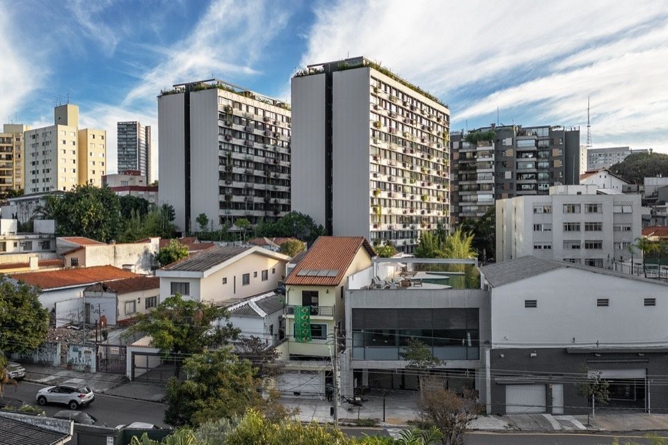 Floresta住宅,圣保罗 / MMBB Arquitetos + Rodrigo Oliveira Paisagismo