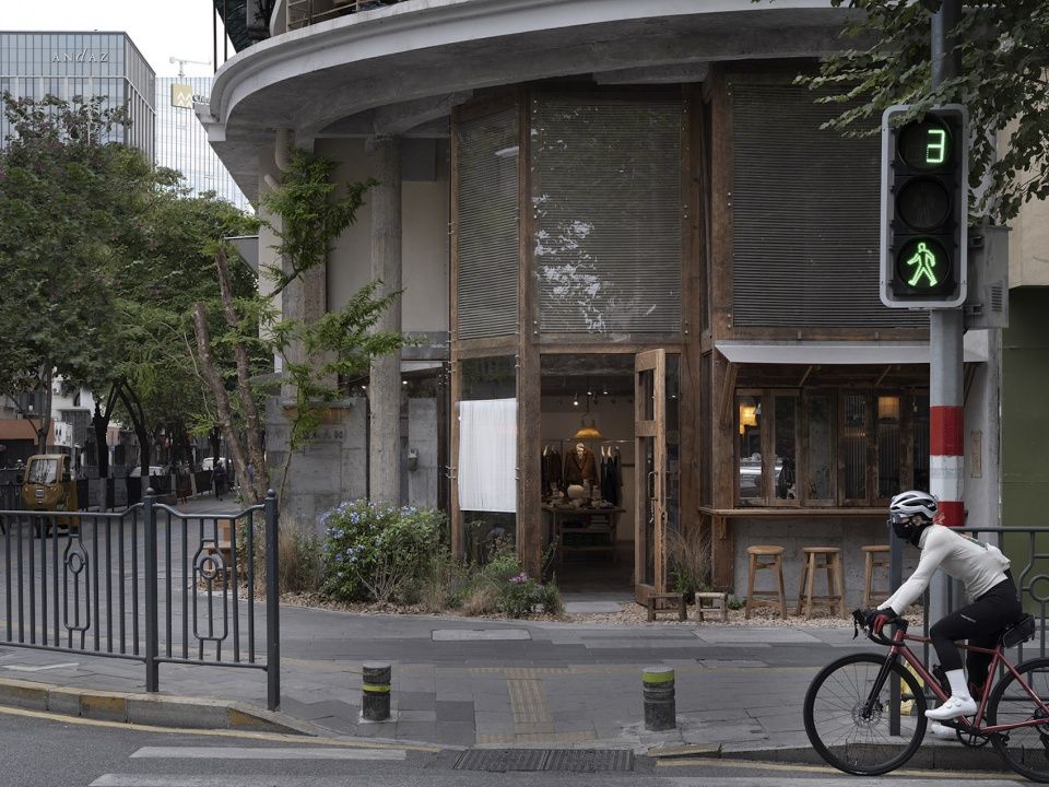 MSLAN corner服装店，厦门 / 退化建筑