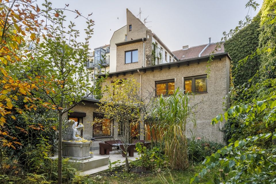 马车房及花园改造，柏林 / J. MAYER H. und Partner Architekten