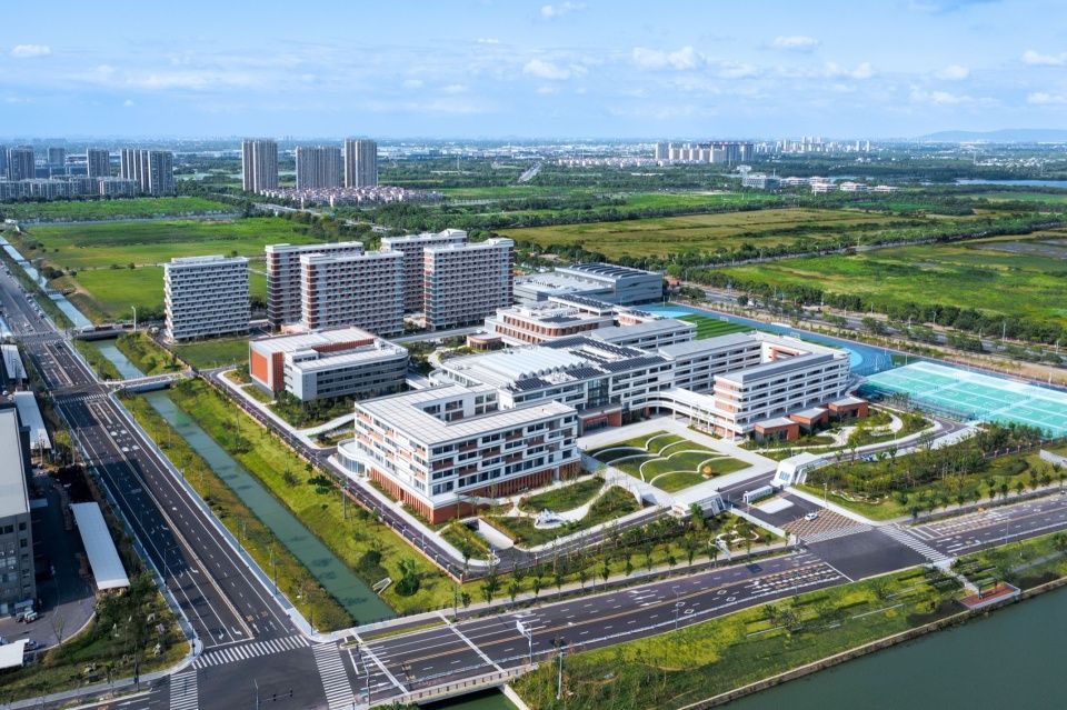 天一中学宛山湖校区,无锡 / 同济大学建筑设计研究院(集团)有限公司
