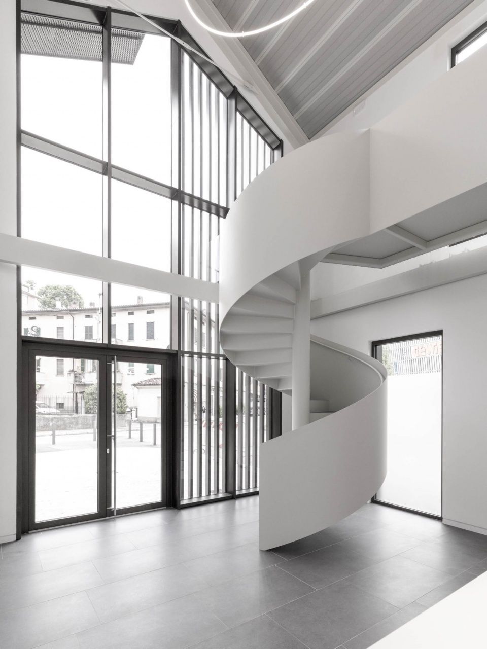 Pisoni牙科诊所，意大利 / Studio Capitanio Architetti