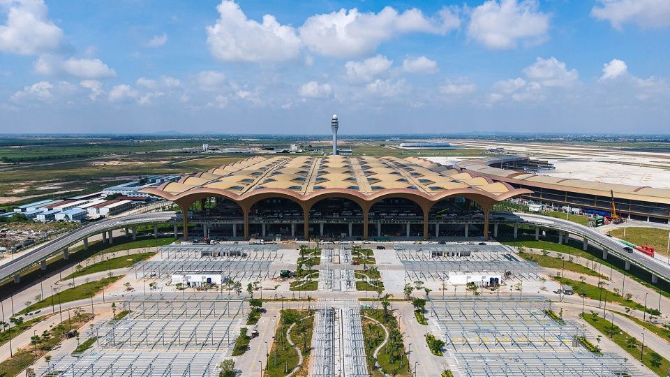 德崇国际机场,柬埔寨 / 中建西南院