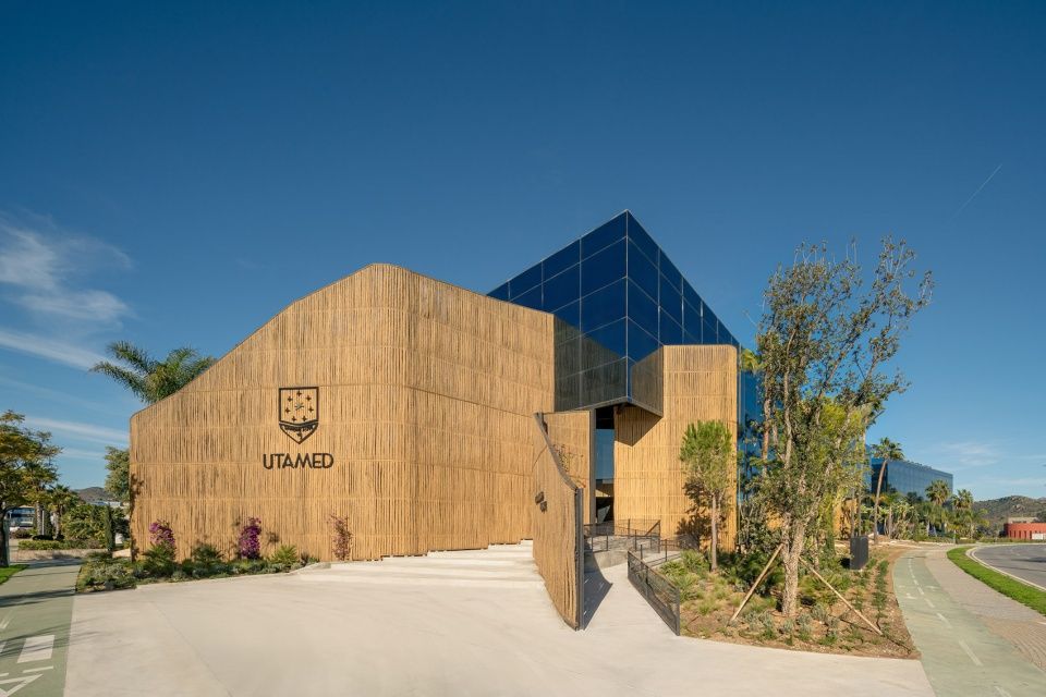 UTAMED线上大学，西班牙 / Flow 81 Architecture Lab