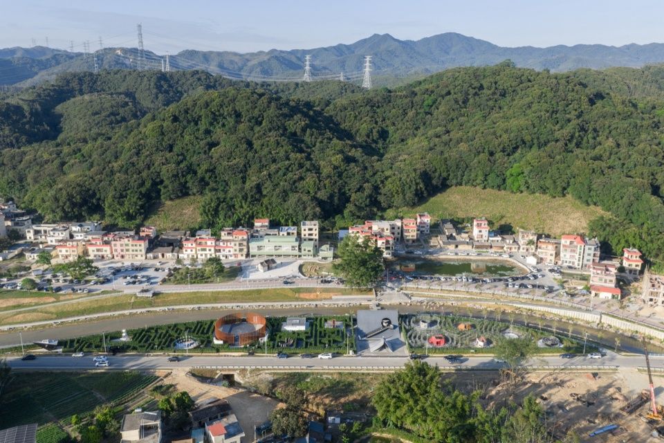 圆缺亭：嵌入地景的山门，惠州 / 风语筑