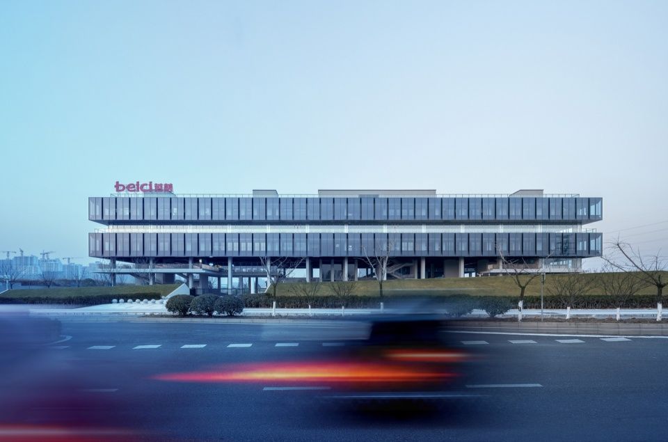 蓓慈中心-在公园上空建造的总部，安徽 / 优意建筑设计（上海）有限公司 + 江苏筑森建筑设计有限公司