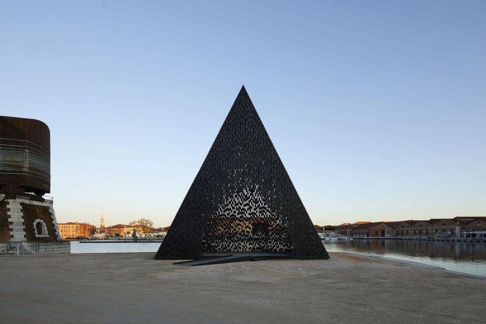 威尼斯Kwaeɛ展亭，意大利 / Adjaye Associates