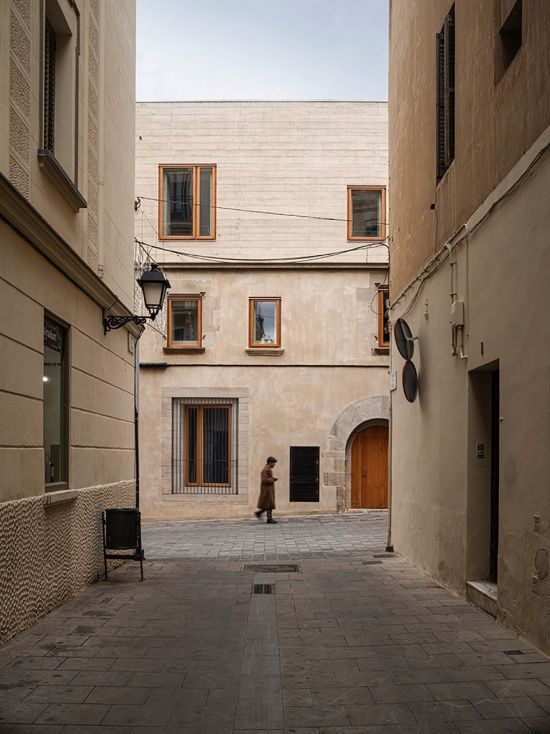1736住宅，巴塞罗那 / HARQUITECTES
