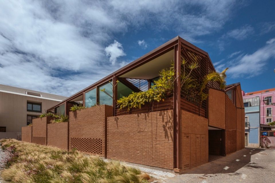 Praia do Bom Sucesso住宅，里斯本 / Antonio Costa Lima Arquitectos