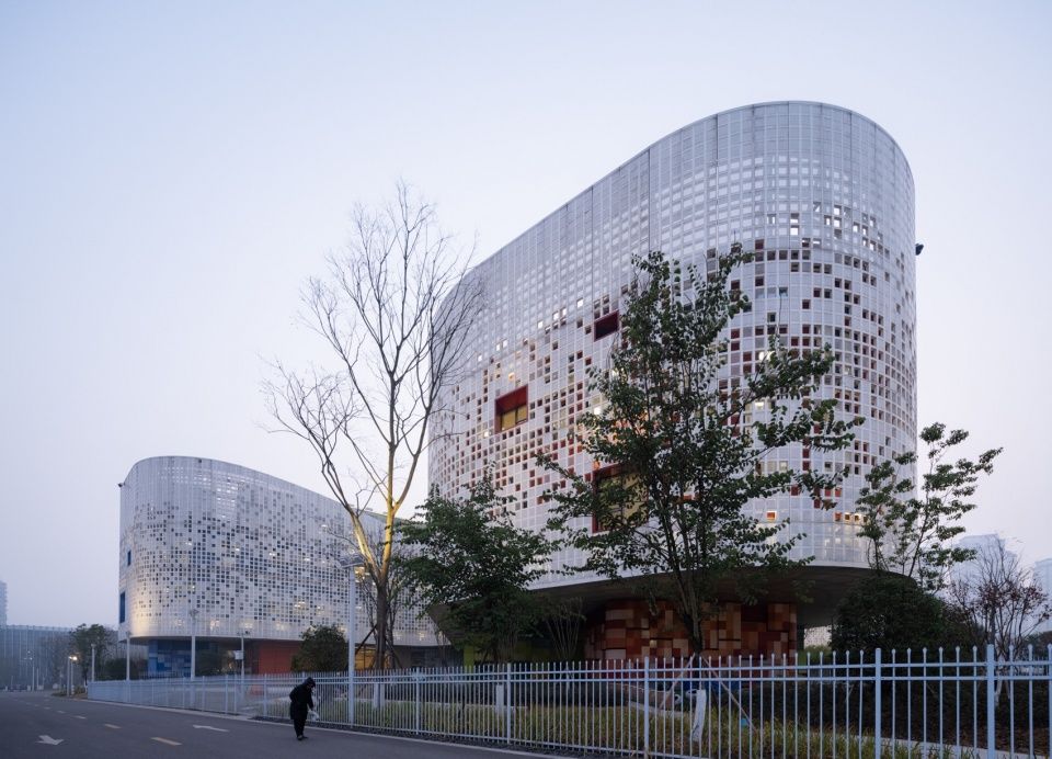 宜宾市青少年发展中心，四川 / 东南大学建筑设计研究院有限公司