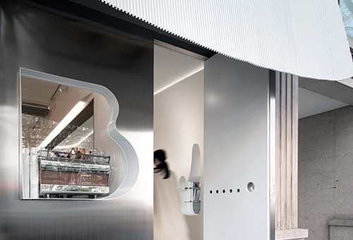 一间“羊肚子”里的咖啡馆，上海/室内