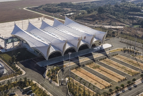 岳阳民用机场航站楼，湖南 / 建筑