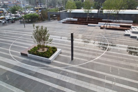 003-Waiting for the Next Ten Minutes - U-Center Plaza by by Z + T STUDIO