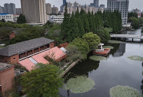 华东师范大学丽娃河畔化雨书斋改造，上海/建筑