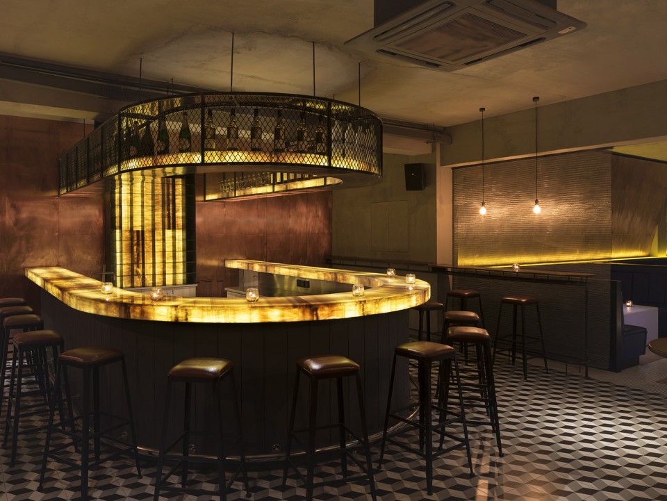 003-Fly Lounge by Jin Design Studio