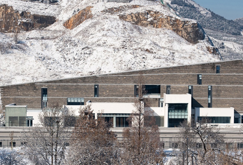 济南市轨道交通R3线一期工程龙洞停车场综合楼