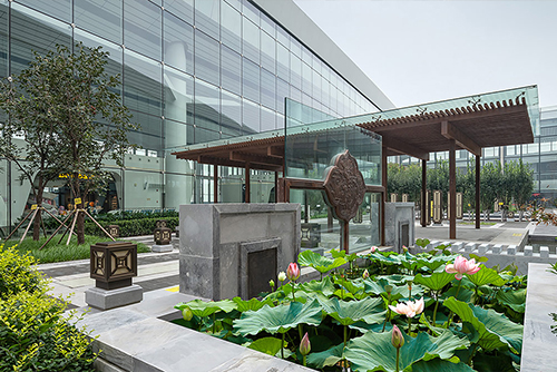 大兴国际机场航站区指廊庭院景观，北京/景观