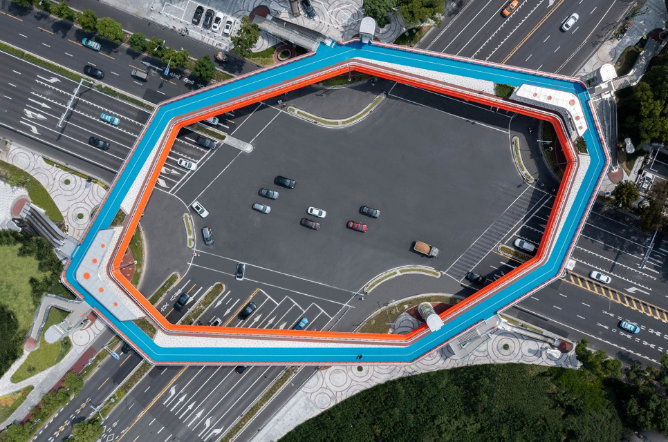 “浮遊岛”兴宁路人行过街天桥，宁波/交通