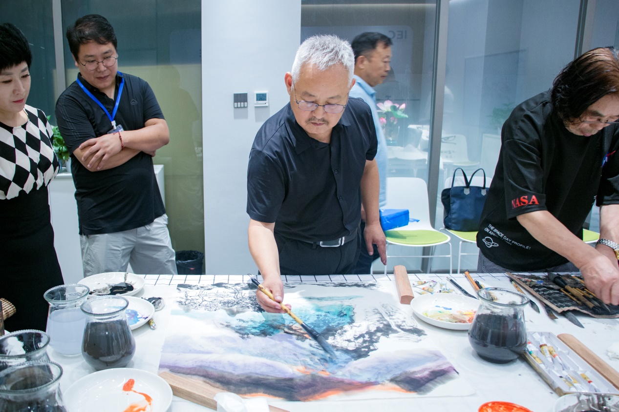走进IEC 著名画家 郭正民