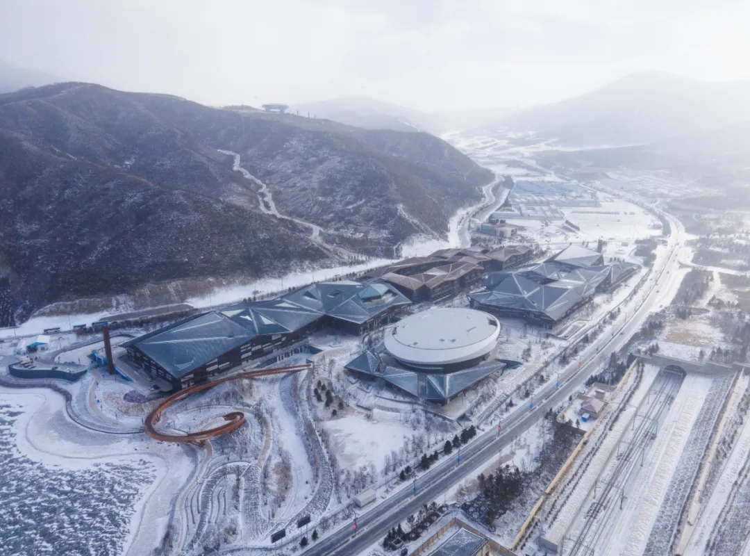 2022冬奥会崇礼冰雪小镇国际会展会议中心，北京/建筑