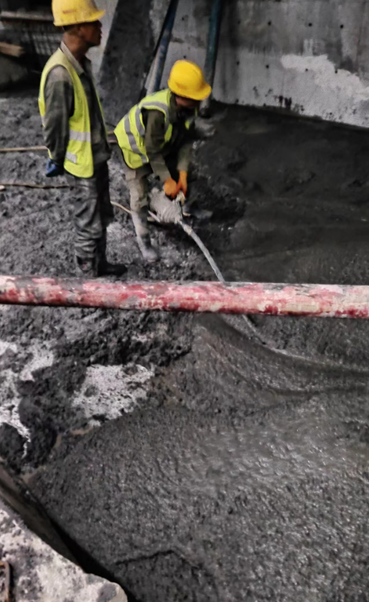 北京口腔医院迁建工程压重抗浮钢渣混凝土，北京/室内