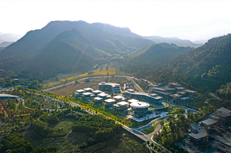 灵峰“智慧谷”平台示范区建设工程(一期)/ 中国美术学院风景建筑设计研究总院有限公司