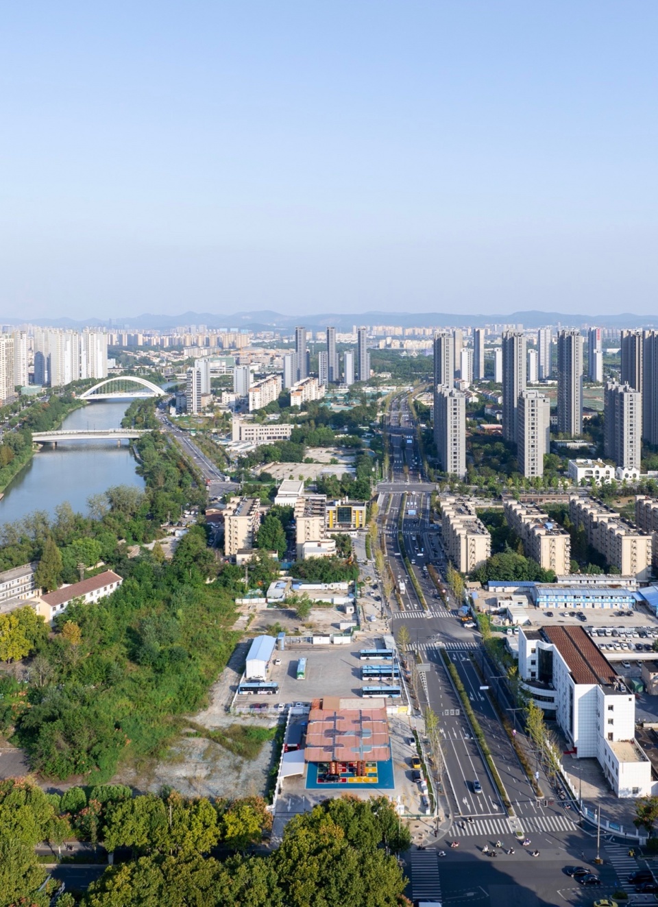 南京南部新城新虹花加油站 / 同济原作工作室