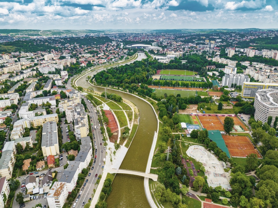 新索梅什河绿色基础设施，罗马尼亚 / Práctica Arqutiectura