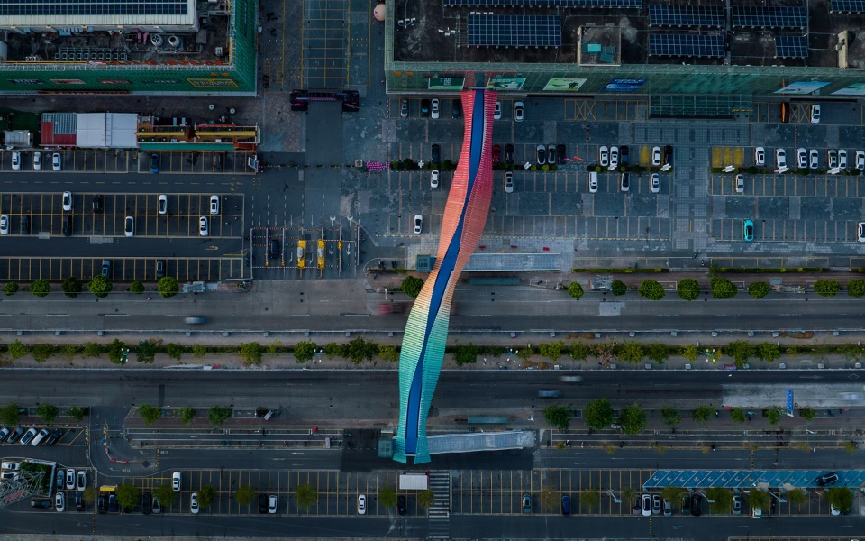 南海大沥建设大道人行天桥，佛山 / 竖梁社