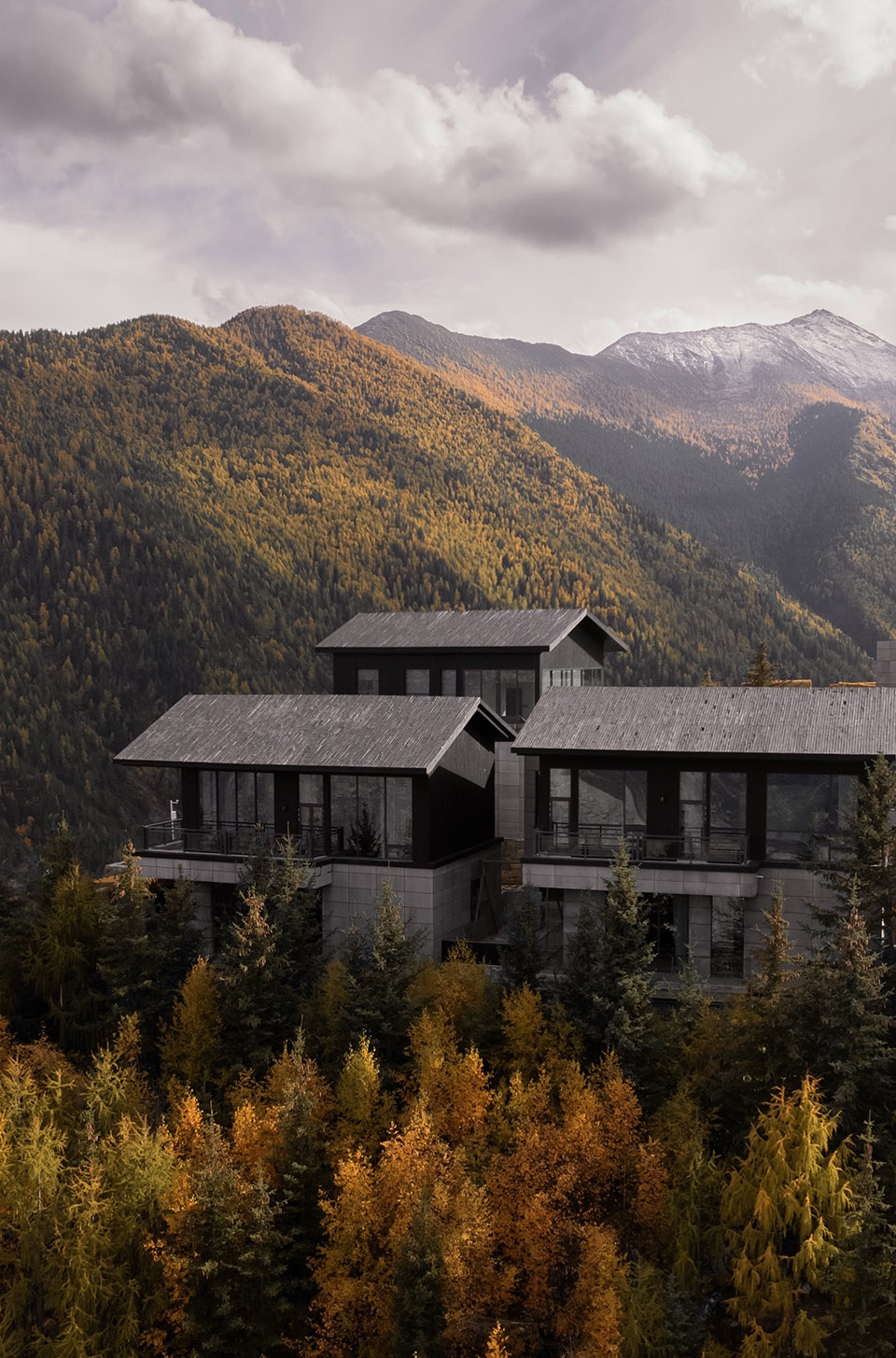 入云山民宿，四姑娘山 / 無既萬溯