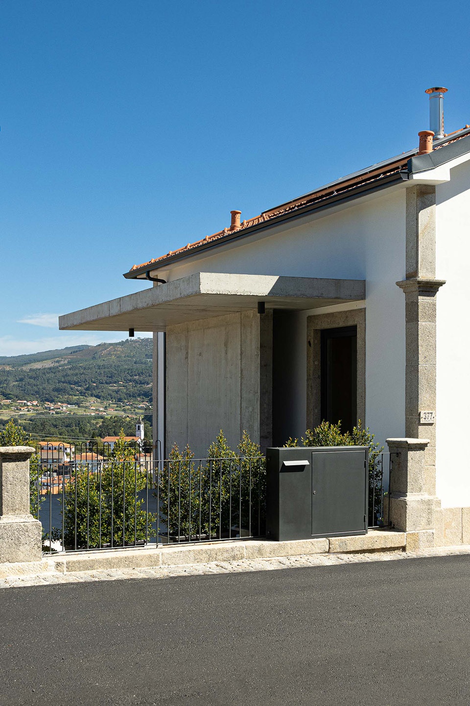 Arco住宅,葡萄牙 / Tiago Castro Sousa