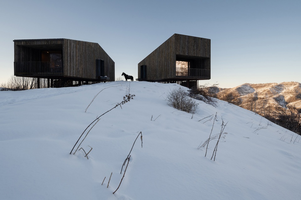 AUM山景木屋，哈萨克斯坦 / Arthur Kariev Architects
