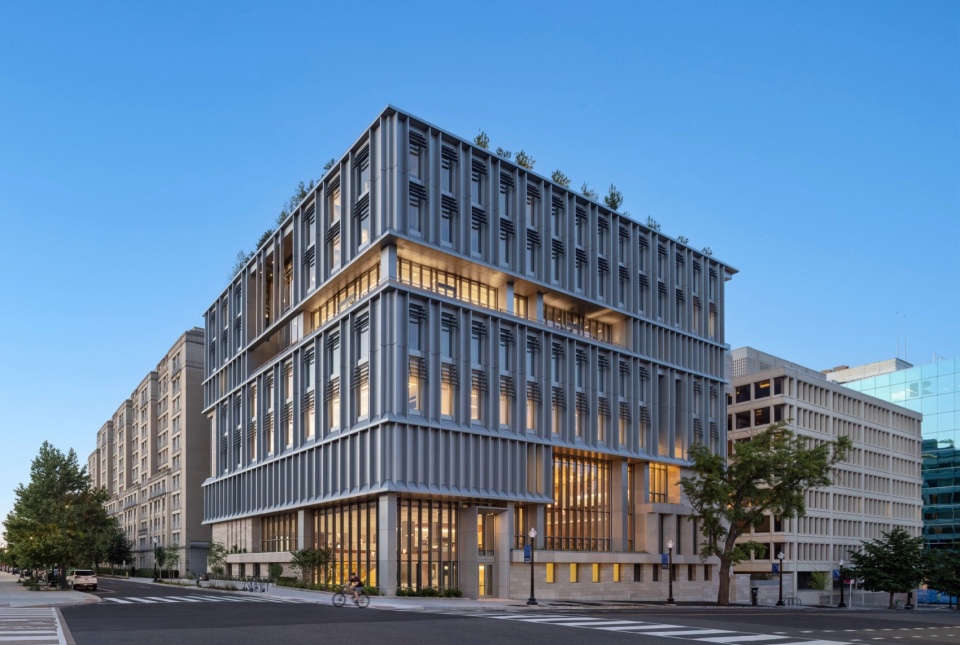 乔治城大学麦考特公共政策学院 ,美国 / 罗伯特·斯特恩建筑师事务所